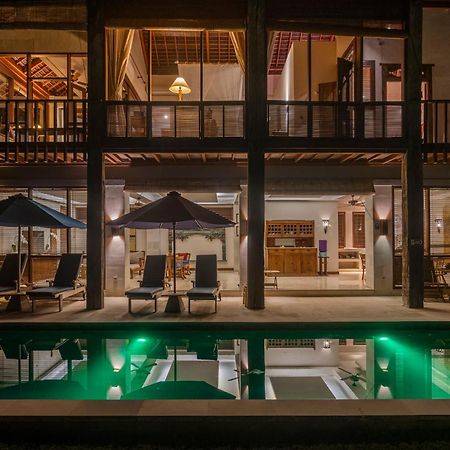 Villa Rumah Isah 캔디다사 외부 사진